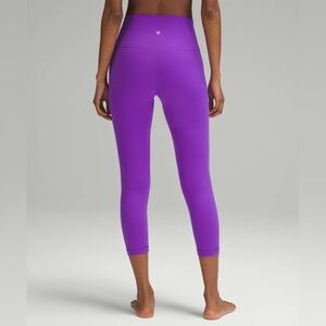 C - Lululemon Align High-Rise Crop 23"
Atomic Purple